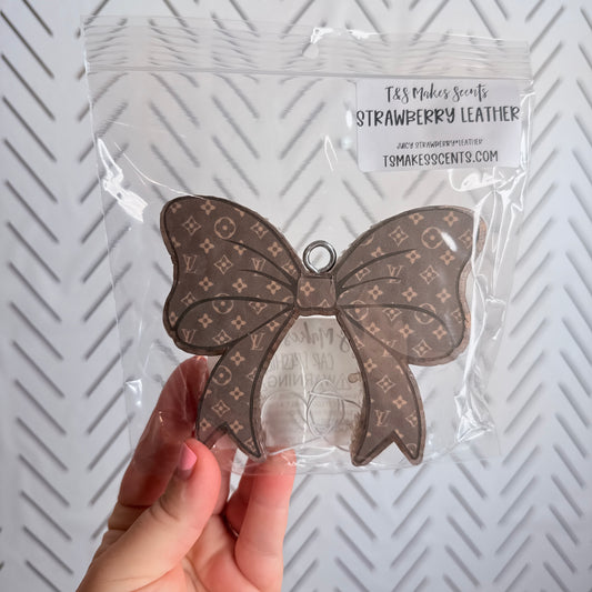 Strawberry Leather- 415